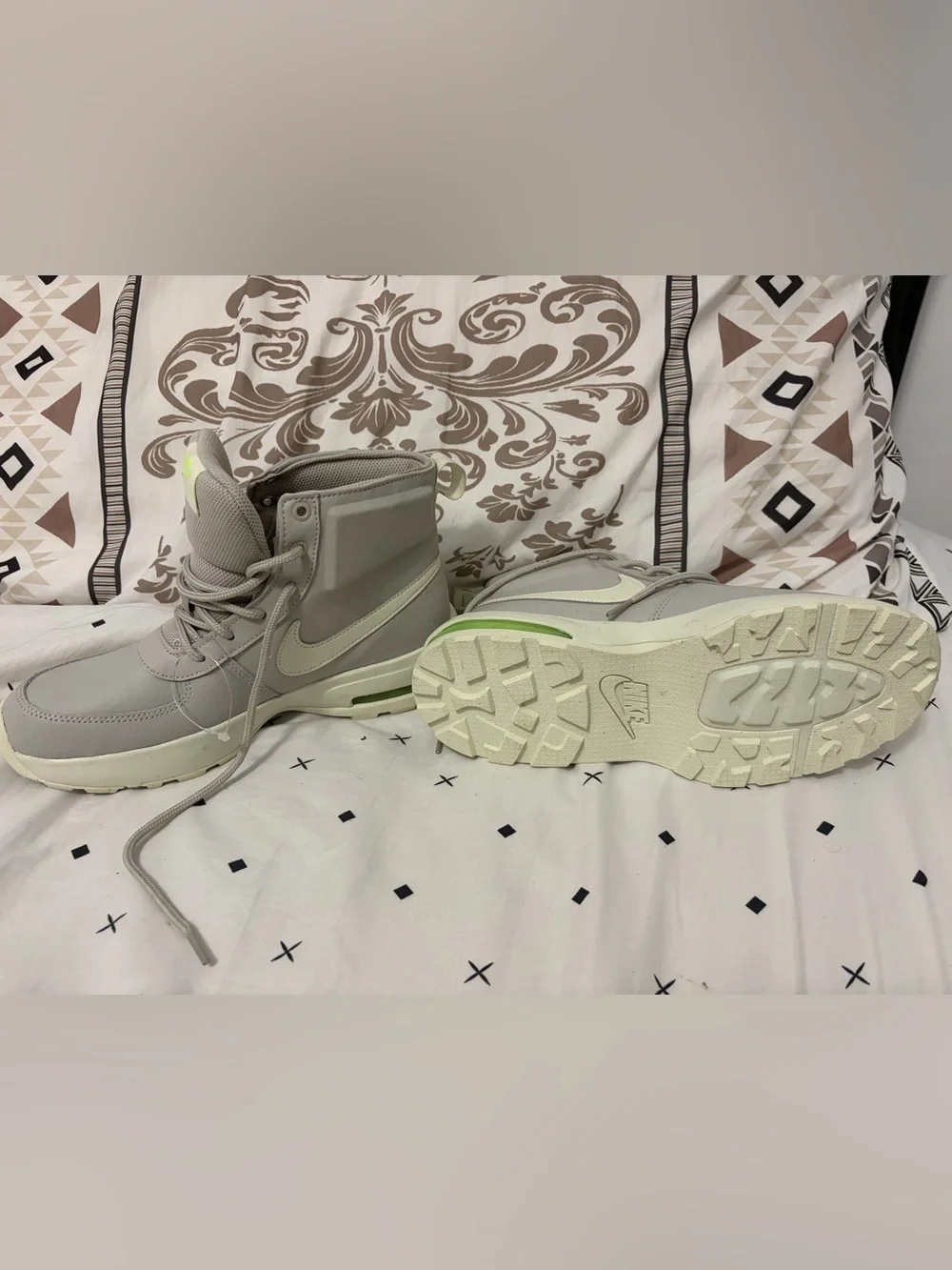 Nike Air Max Goaterra 2.0 GS Boots Gray DC9515-002 Size 7Y NEW
